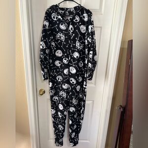 Disney Nightmare Before Christmas Jack Skellington Zip-up pajamas, women’s L
